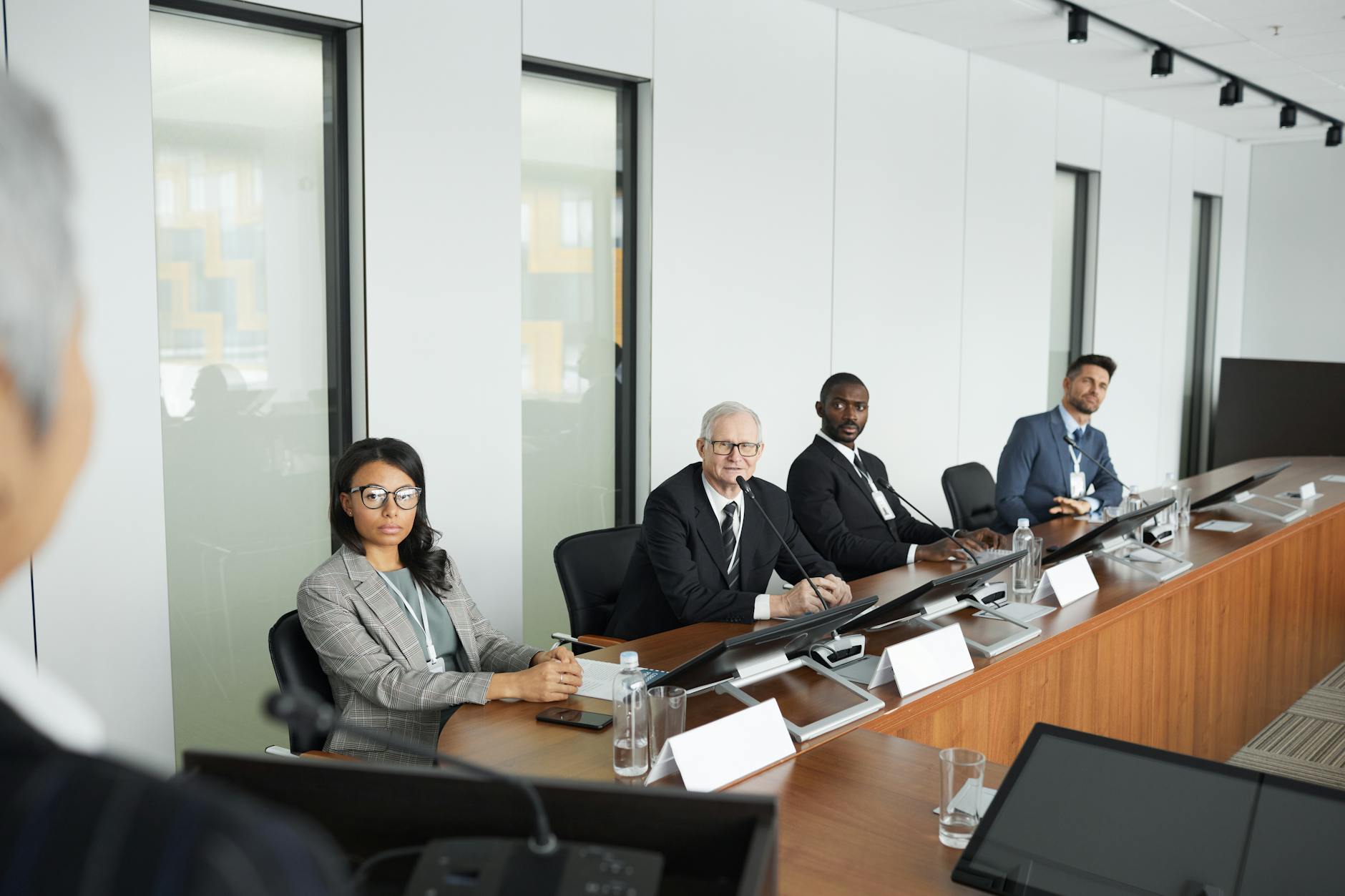 How to Pitch Brand Positioning to Stakeholders (2026)